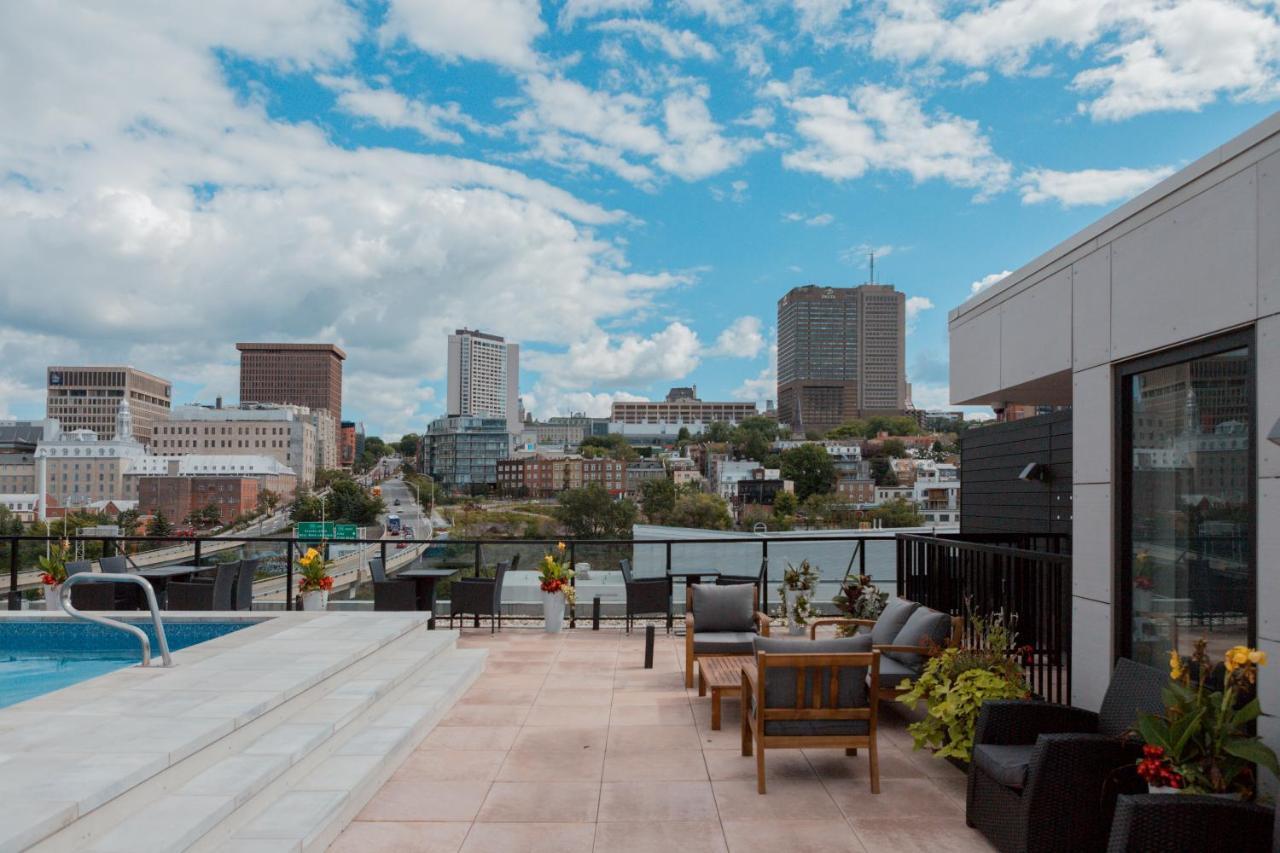Condo Mid-Century Modern Style - Pool/Terrace ケベックシティ エクステリア 写真
